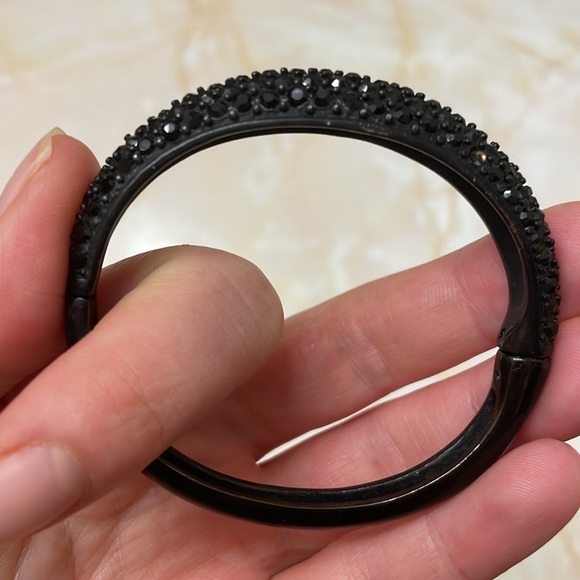 Jewelry - Gorgeous black crystal bracelet